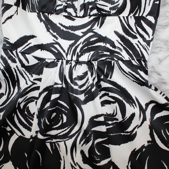 WHBM White & Black Strapless Dress - Picture 5 of 8